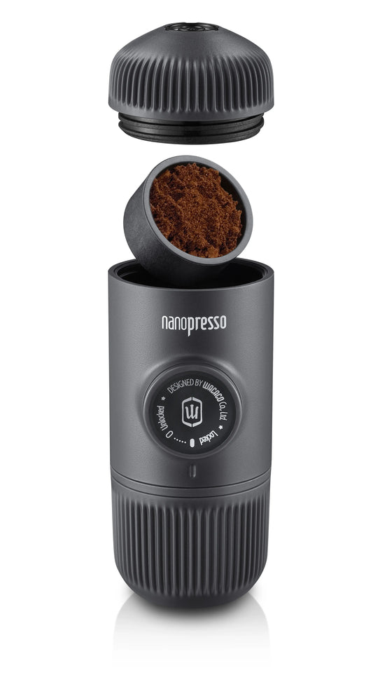 Machine à espresso portable Wacaco Nanopresso, version améliorée du Minipresso, pression de 18 bars, cafetière de voyage ultra compacte.